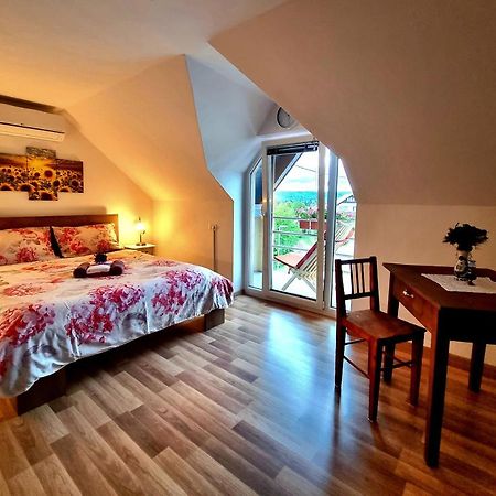 Gartnar Home -Hiska S Pridihom Domacnosti In Pogledom Na Hribe. Radovljica Exteriör bild