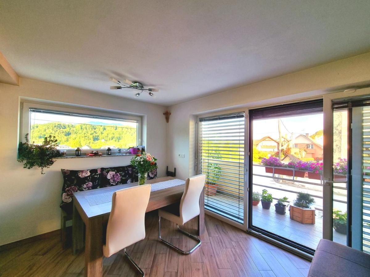 Gartnar Home -Hiska S Pridihom Domacnosti In Pogledom Na Hribe. Radovljica Exteriör bild